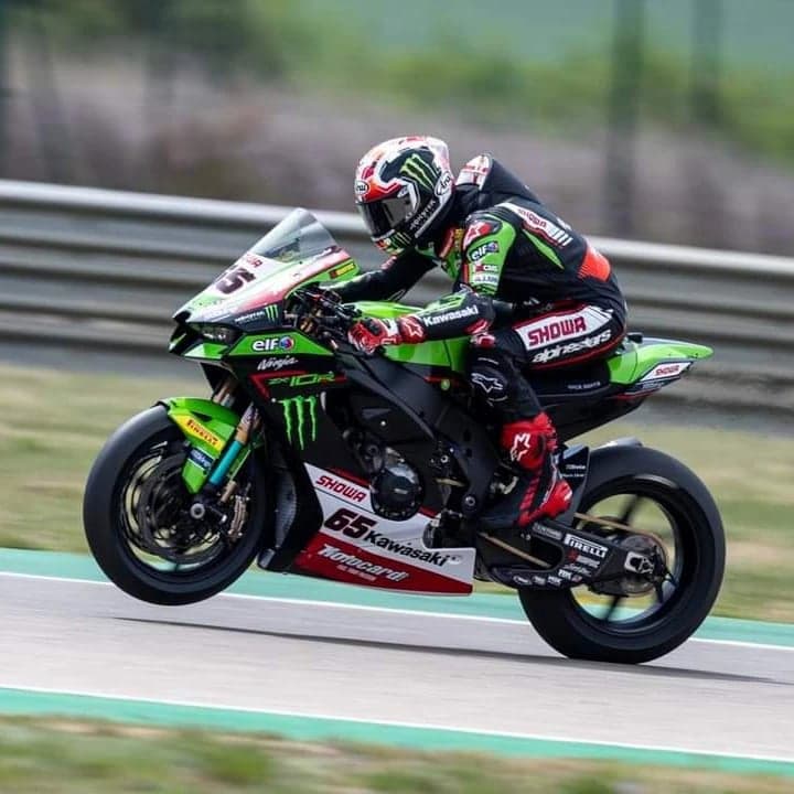Featured image for “WSBK: Jonathan Rea Wins The Season Opening Race One At Aragon.”