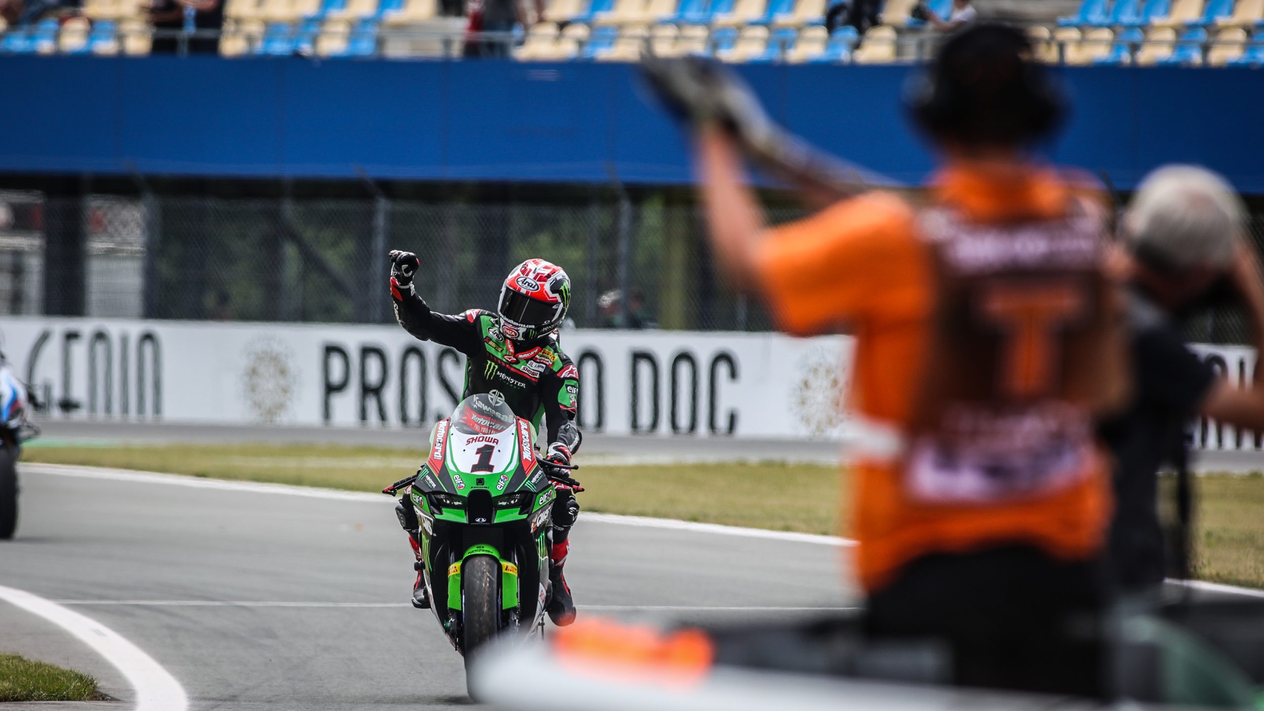 Featured image for “WorldSBK: Who could the Kawasaki Racing Team replace Jonathan Rea with?”