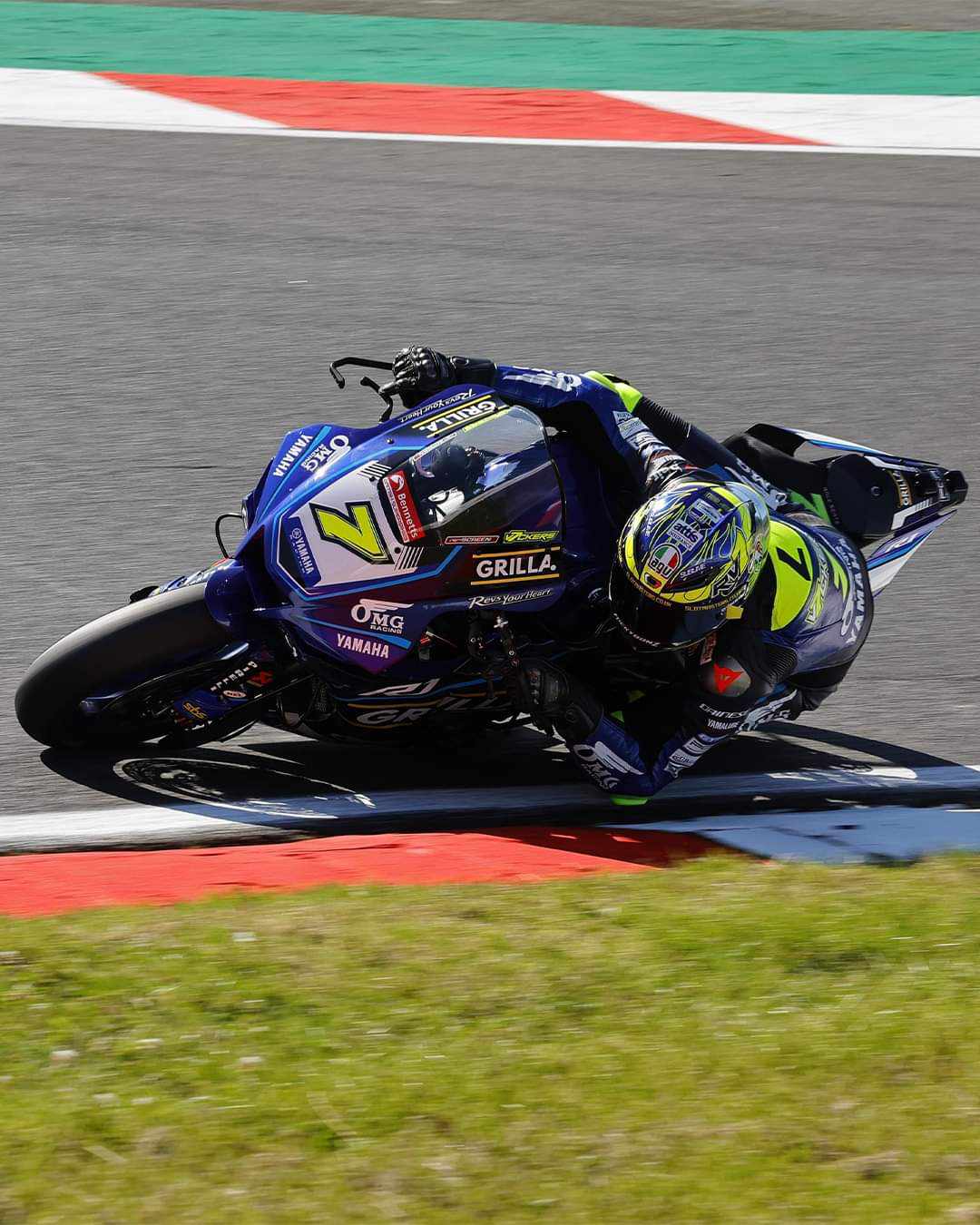 Featured image for “BSB: Ryan Vickers Dominates Race One at Brands Hatch”