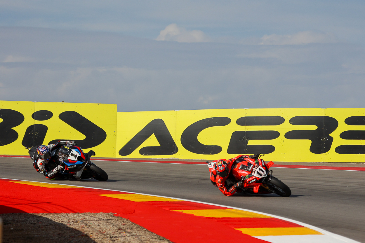 Featured image for “WSBK: Nicolo Bulega Holds Off Toprak Razgatlioglu to do the Sunday Double”