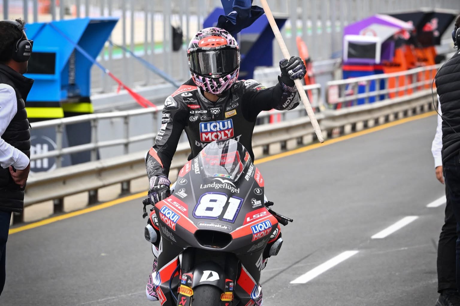 Featured image for “Moto2: Senna Agius storms to Australian GP victory”
