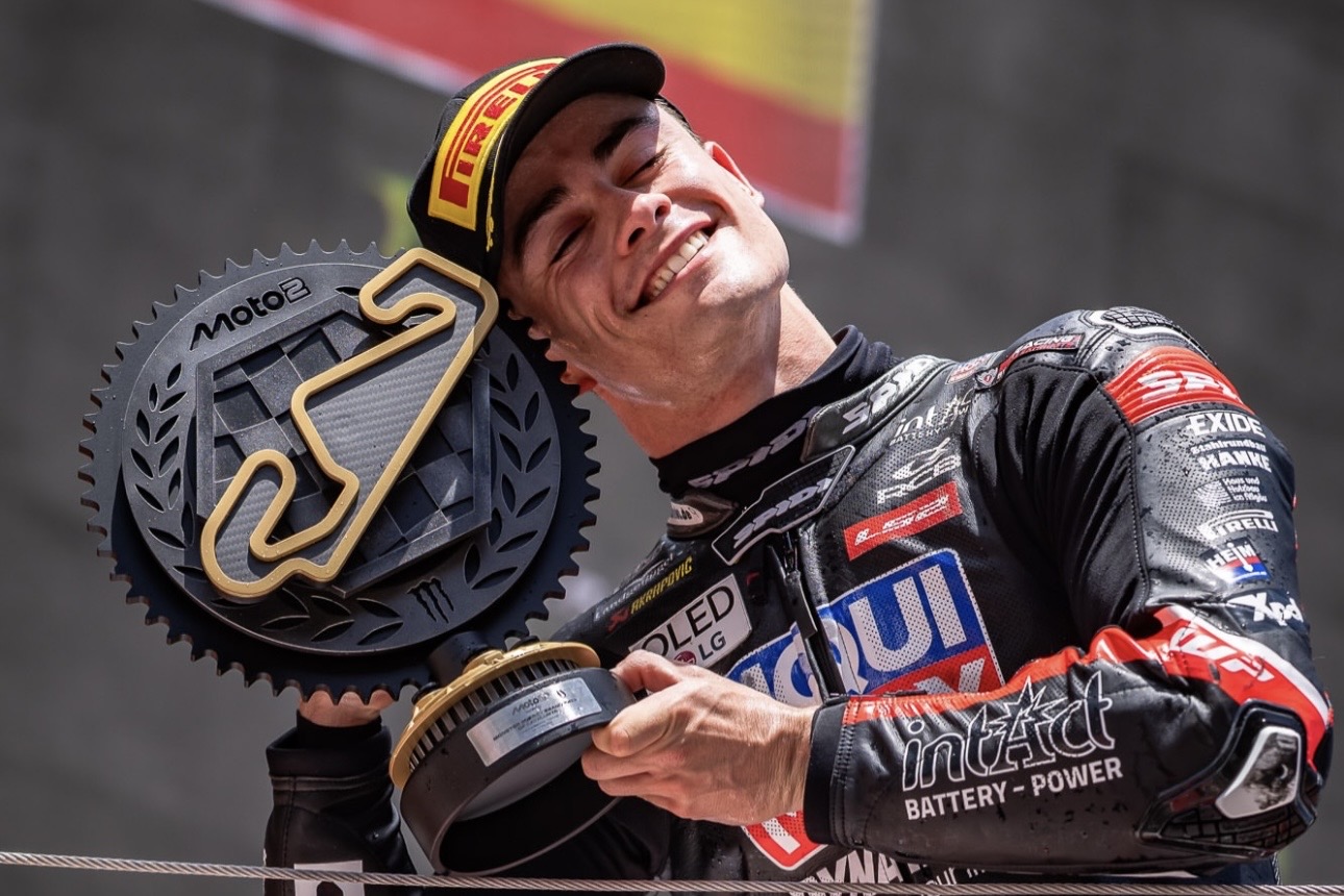 Featured image for “Moto2: Manuel Gonzalez wins intelligent Catalan Grand Prix battle”